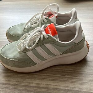 Adidas Run 70’s women’s size 6. Linen green.